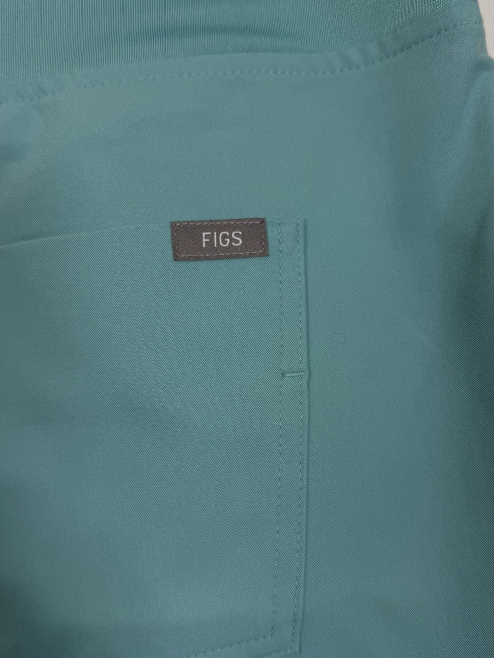 Figs Zamora Women’s Teal Jogger Scrubs with Utility Pocket - Picture 7 of 15